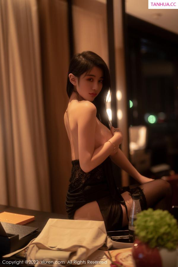 美七Mia  [XiuRen]高清写真图 2022.10.18 No.5722 美七Mia 西双版纳旅拍第15张图片